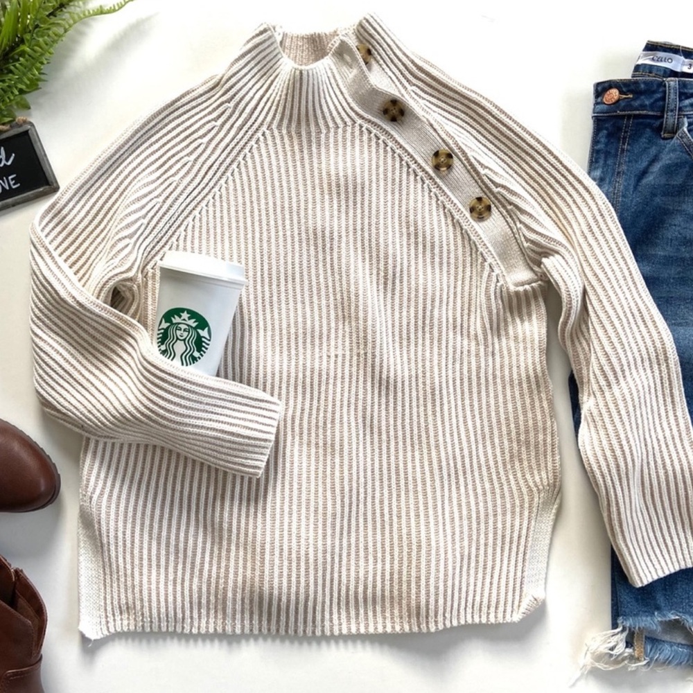 Gap Asymmetrical Button Mockneck Raglan Sweater XS - image 3